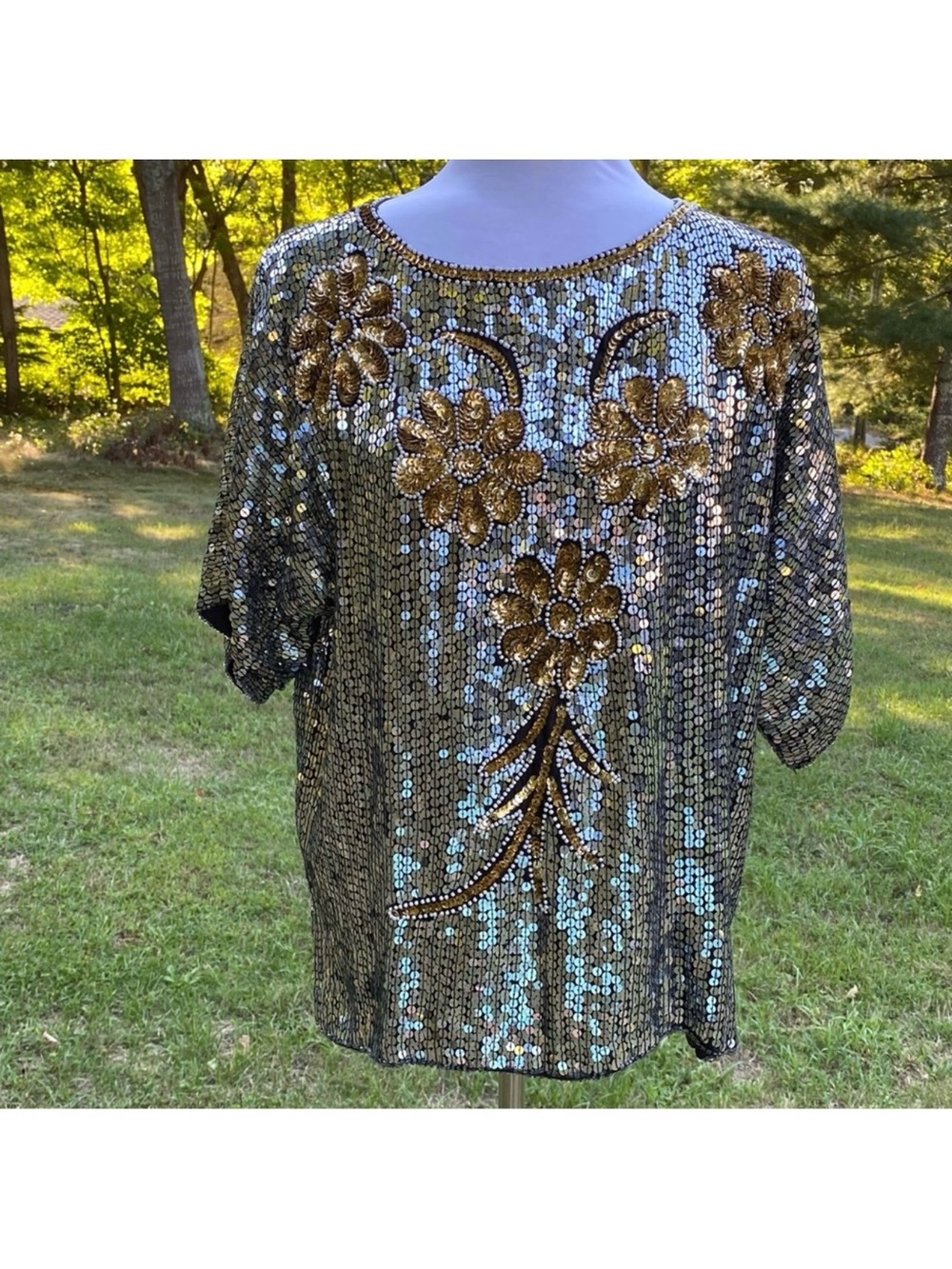 CEE CEE TOP BLOUSE SILVER GOLD SEQUINS FLORAL SHORT SLEEVE VINTAGE SIZE M